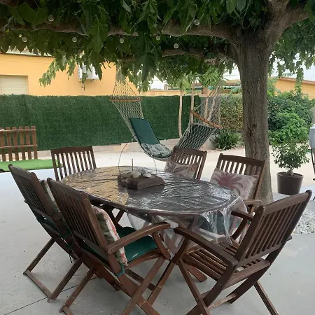 Country house Casa Enric , Con Zona Infantil, Piscina Y Parking Privado Deltebre