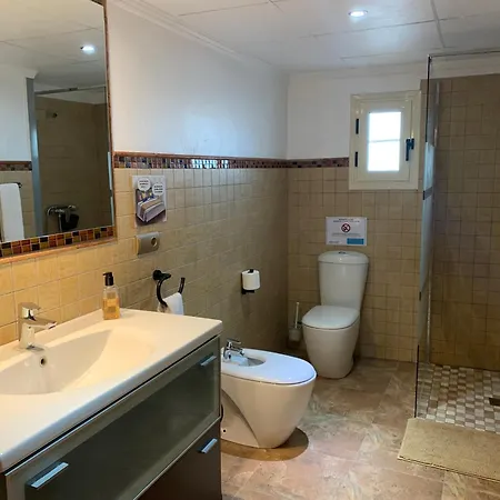 Casa Enric , Con Zona Infantil, Piscina Y Parking Privado Country house Deltebre